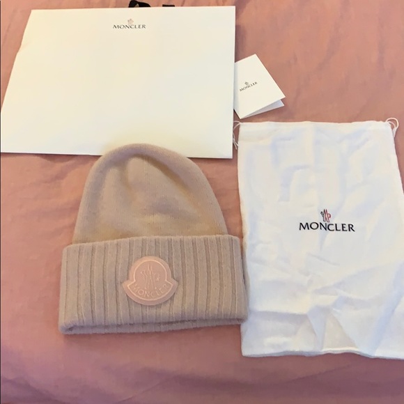 Beanie - Picture 4 of 4